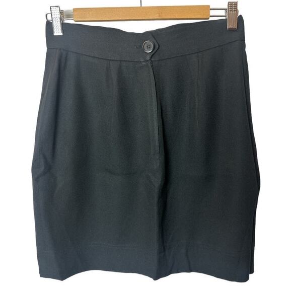 Cheap & Chic Moschino Black Short Straight Skirt Women's Size 10 Runs Small - Picture 2 of 7